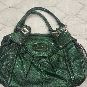 House of Dereon Green Leather shoulder bag